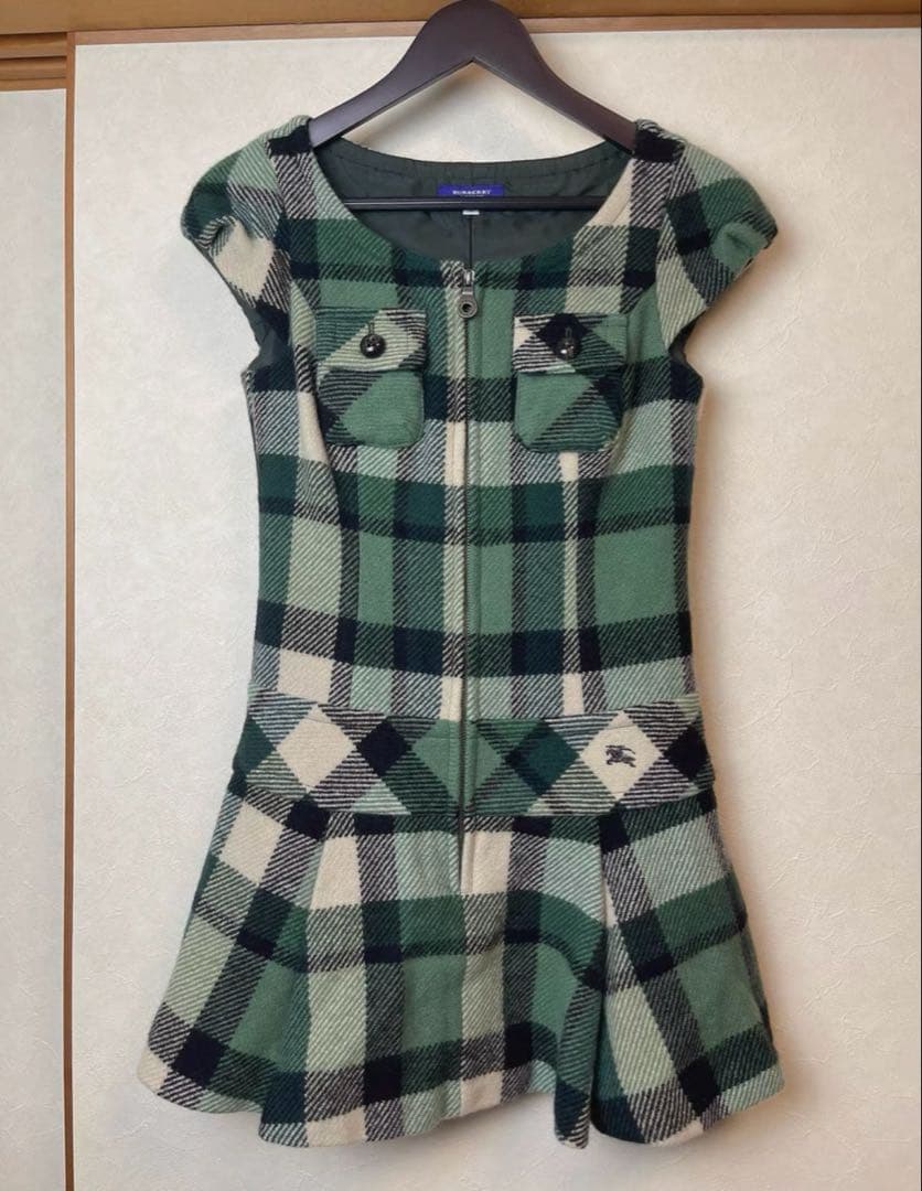 バーバリーBURBERRYワンピース バーバリー BURBERRY チェックノースリーブワンピース 8048731