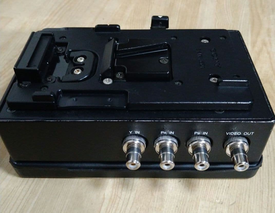 業務用ビデオカメラHDコンポ ーネント to コンポジットダウンコンバーター CRO-HDC1A ｜IMAGENICS