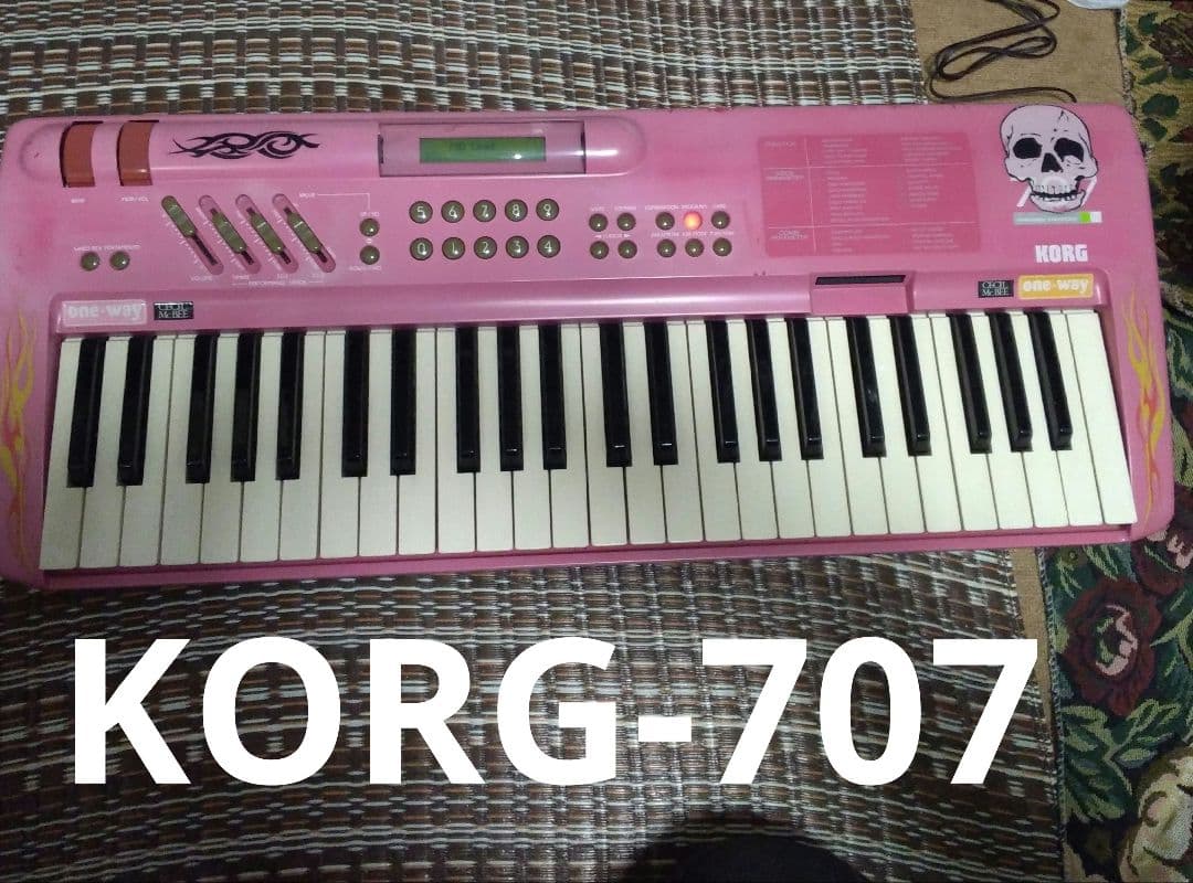 KORG-707 ピンクシンセサイザー 61鍵 中古 - メルカリ