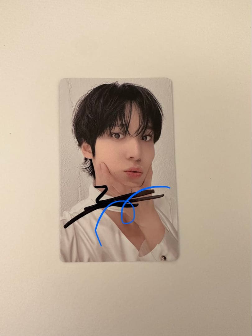 ATEEZユノ アジアツアー限定グッズトレカサイン入り - メルカリ