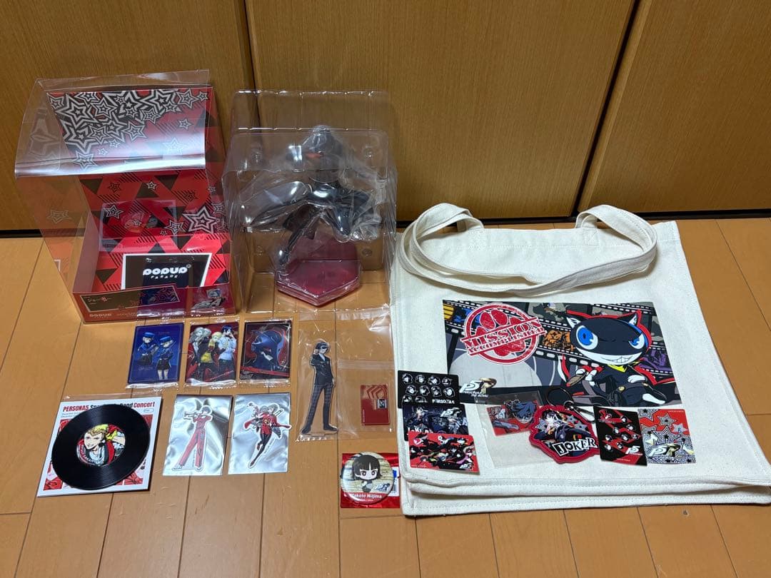 ペルソナ5 まとめ売り ペルソナ5: The Phantom X』 コラボたい焼き・ノベルティ付きドリンク