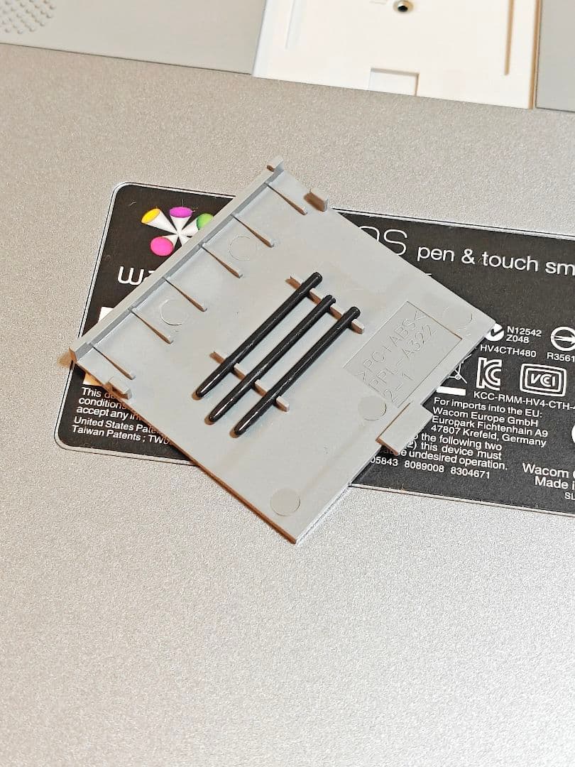 希少】Wacom Intuos CTH-480 一太郎30周年記念モデル 赤