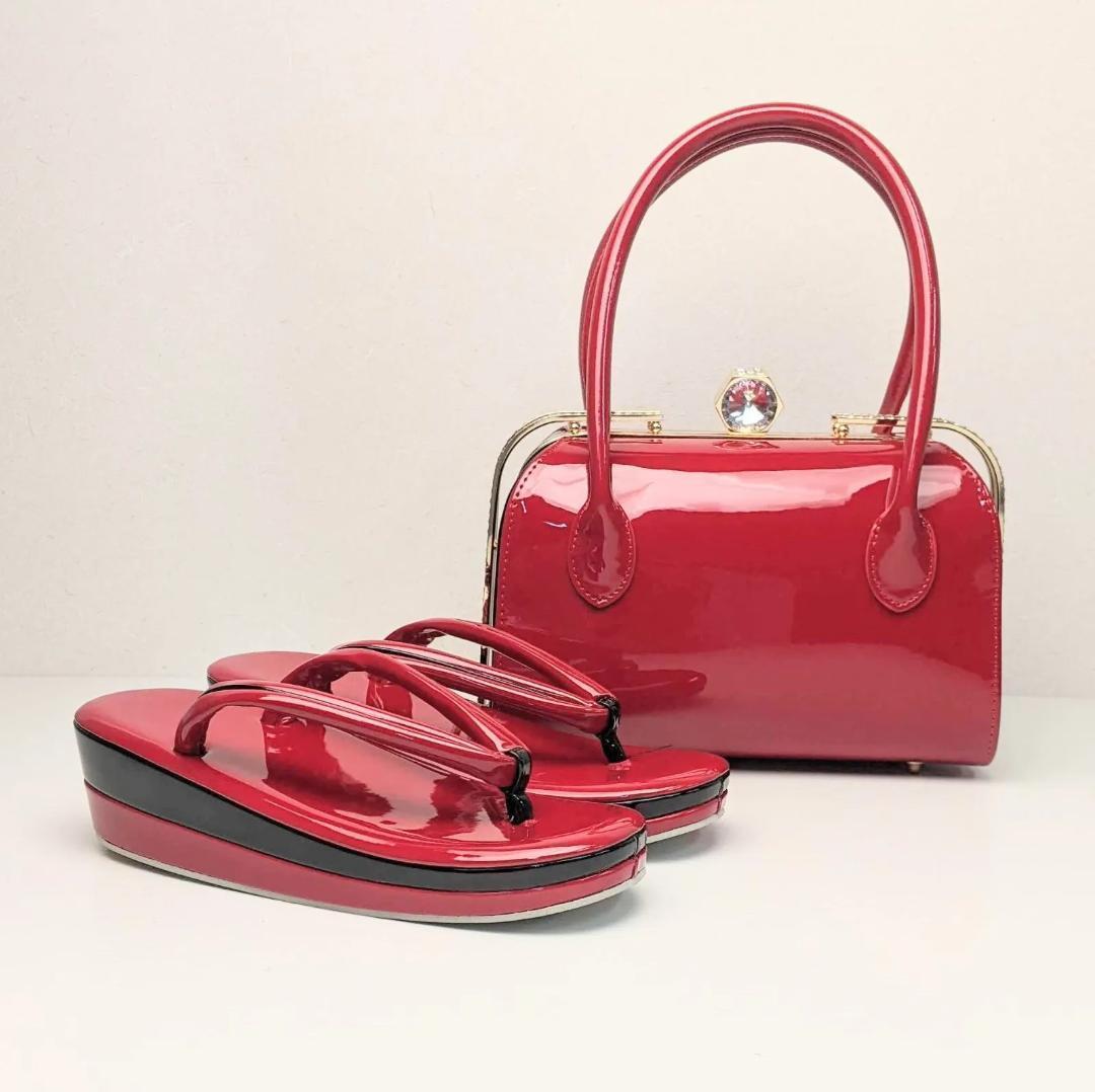 和装 草履バッグセット 振袖用 エナメル ラインストーン 赤×黒 kz13-2 楽天市場】【在庫処分】振袖 エナメル草履バッグセット 黒 赤 紫 金