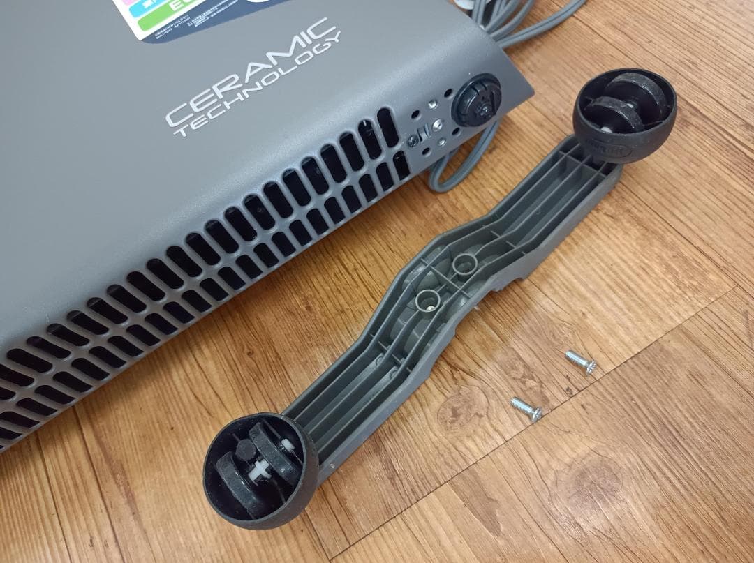 都《UHSJA》De'Longhi　デロンギ　コンベクターヒーター　HXJ60L