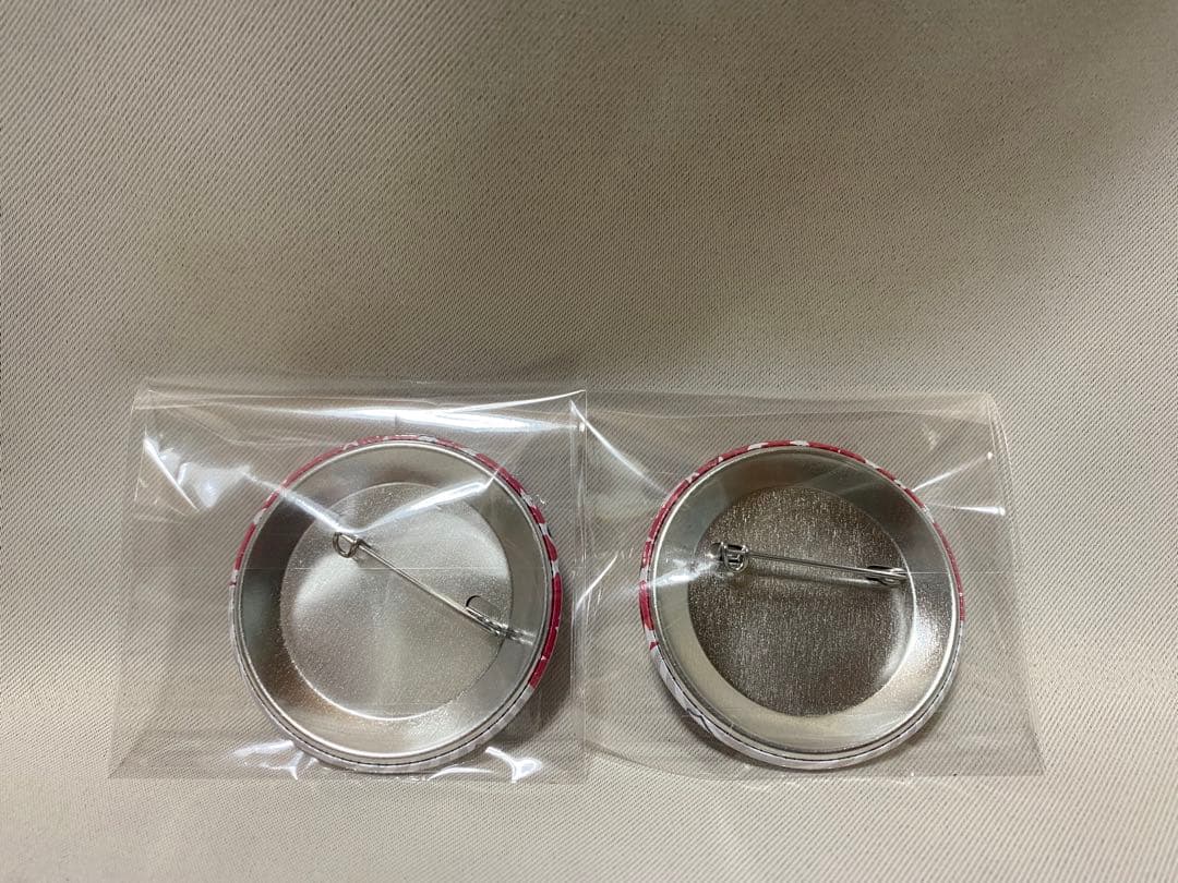 らき☆すた 鷲宮神社 描き下ろし お守り風缶バッジ 四文字熟語