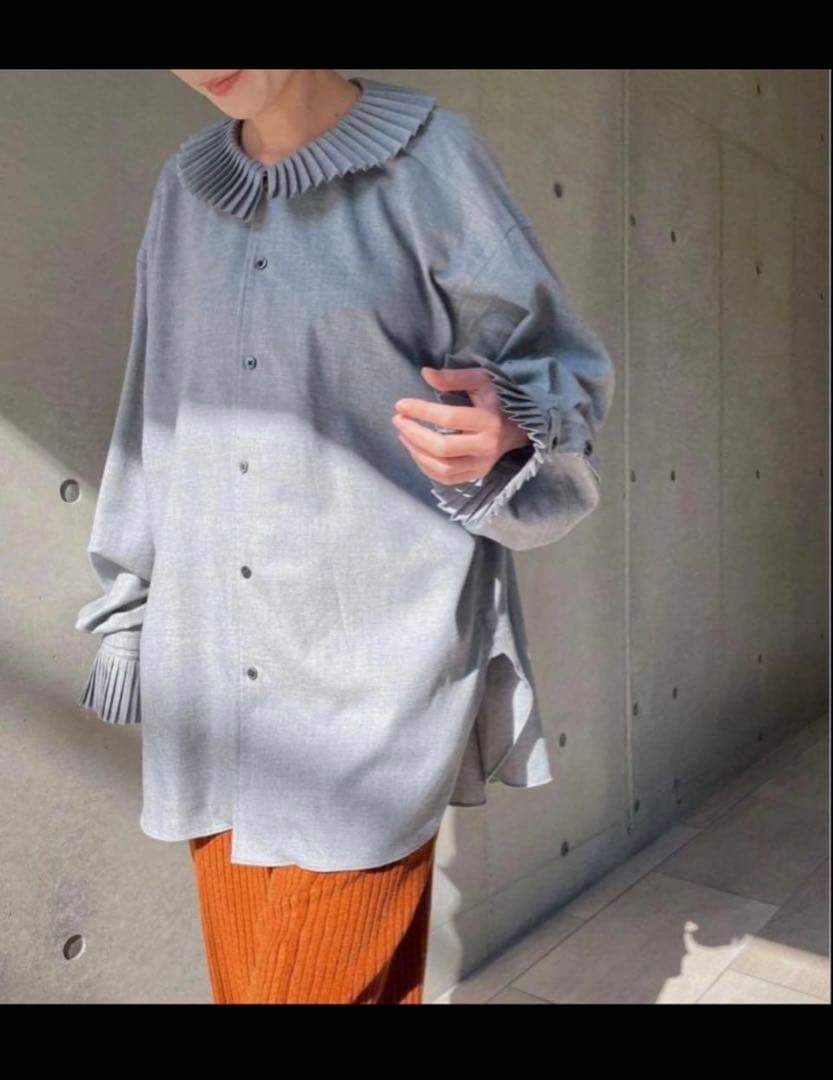 新品 junmikami ウールフリルシャツ グレー