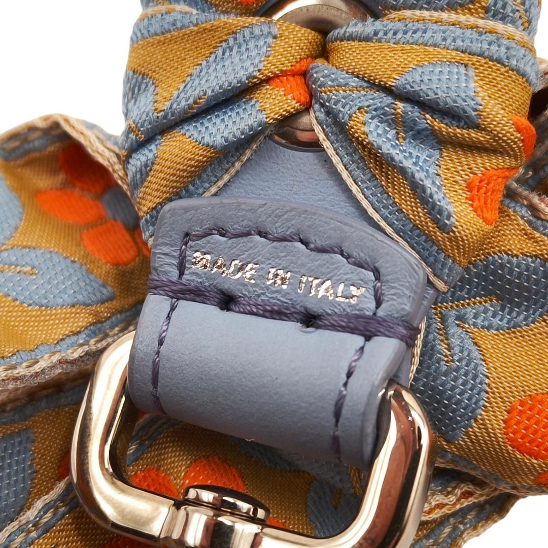 極美品 FENDI フェンディ ストラップ フラワーモチーフ ストラップユー