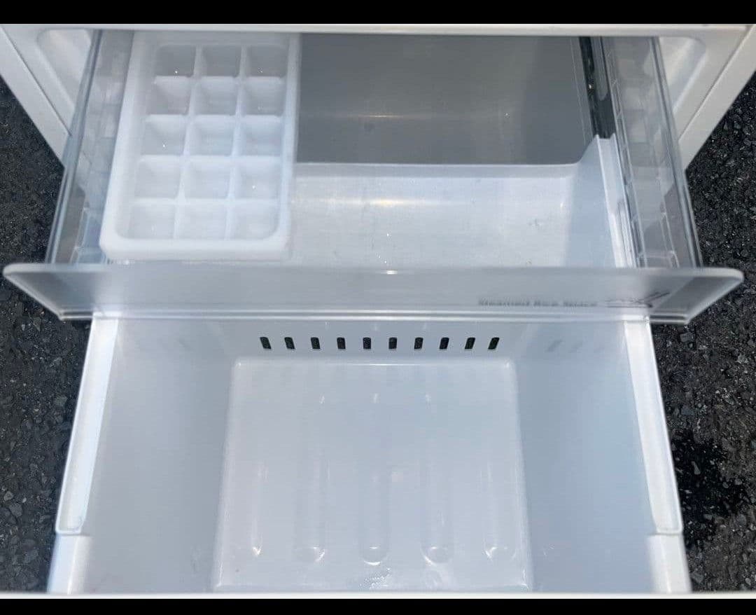 ヤマダ冷凍冷蔵庫 156L LED照明 自動霜取り機能付き 2019年製 - メルカリ