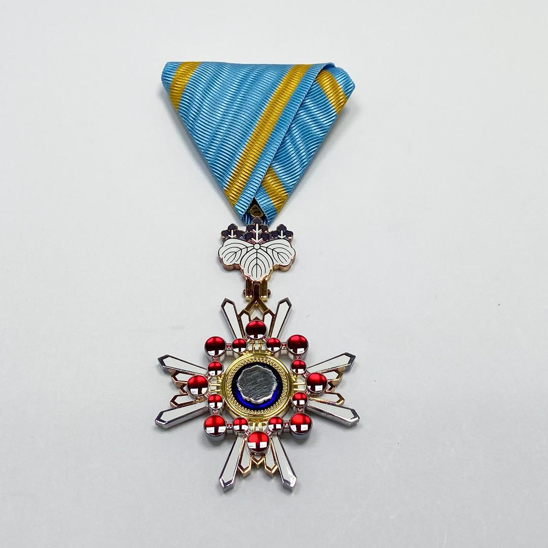 瑞宝単光章（勲六等瑞宝章）新制度後交付タイプ 新型 勲章 褒章 - メルカリ