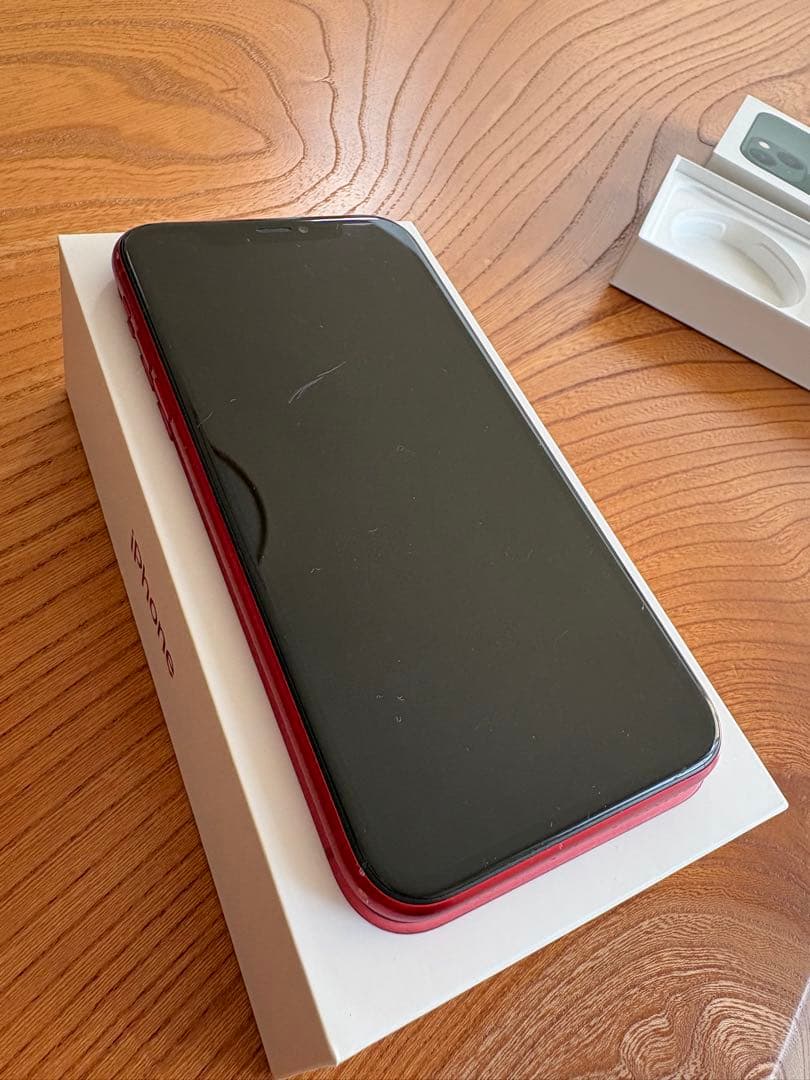 Apple iPhone XR (赤色) 本体 アップルの新型iPhone「iPhone XR」黒、赤、青など全6色展開