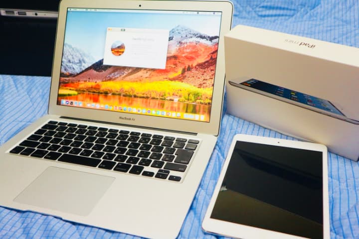 MacBook本体 MacBook Air 13inch & iPad mini 51NKOEJP3lL.jpg