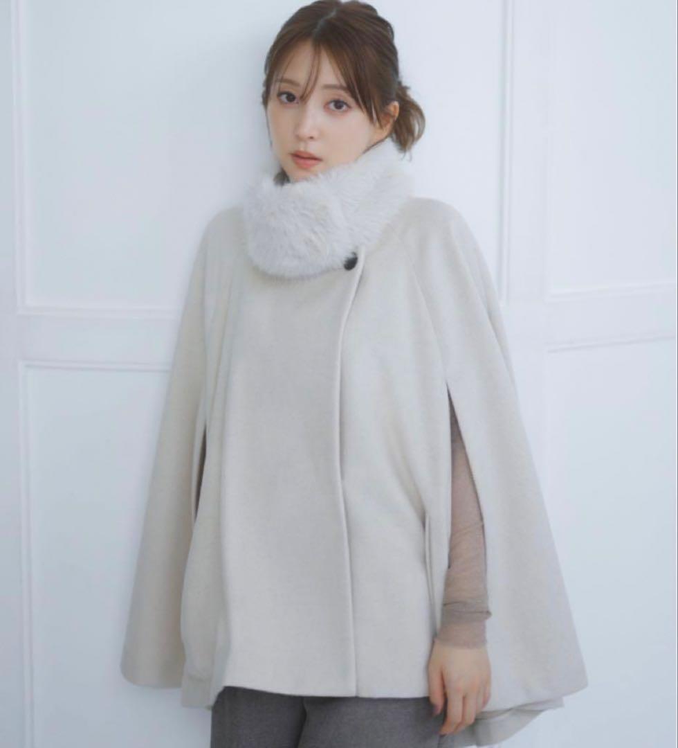 2024❤️SNIDEL ファー ショート ケープ コート 定価23980円 2024年モデル✨スナイデル ショートケープ コート ポンチョ ファー付