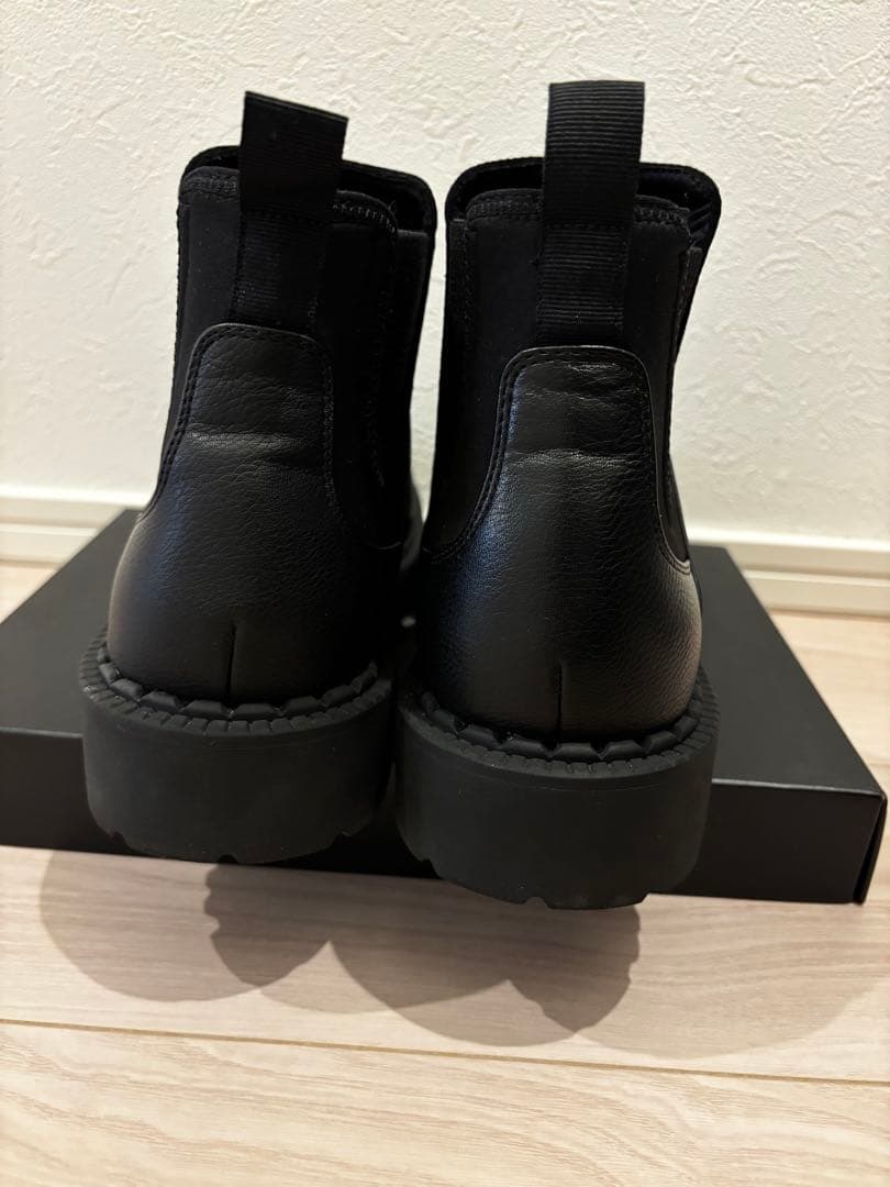 未使用級☆UNIQLO:C サイドゴアブーツ 完売品 ブラック 黒 26cm - メルカリ
