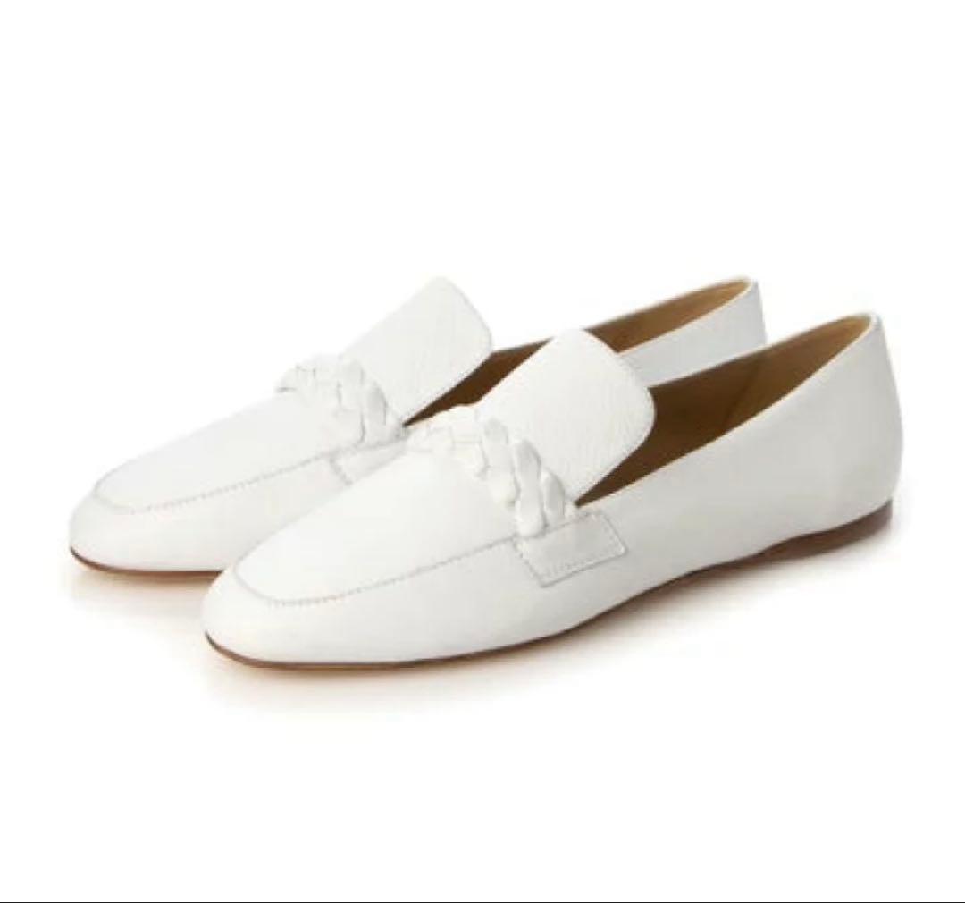 ファビオルスコーニ モチーフ付ローファー オフホワイト - メルカリ