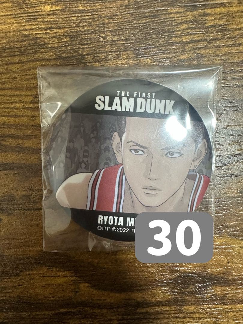 スラムダンク 宮城リョータ 缶バッジ THE FIRST SLAM DUNK アクリルステッカー（宮城リョータ）: 雑貨｜東映