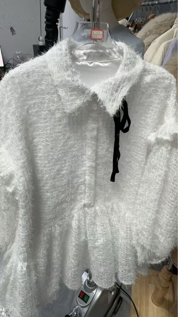 Acka fluffy volume blouse - メルカリ