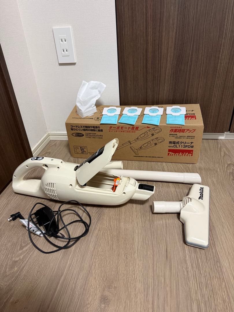 オ*ジ様 Makita 充電式クリーナー　掃除機　CL113FD オ*ジ様 Makita 充電式クリーナー 掃除機 CL113FD 通販生活®コードレス
