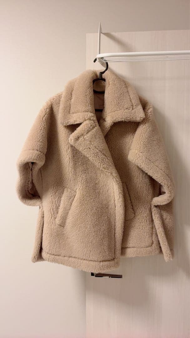 テディ ポンチョ ベア ボア ミルクティーベージュ - メルカリ