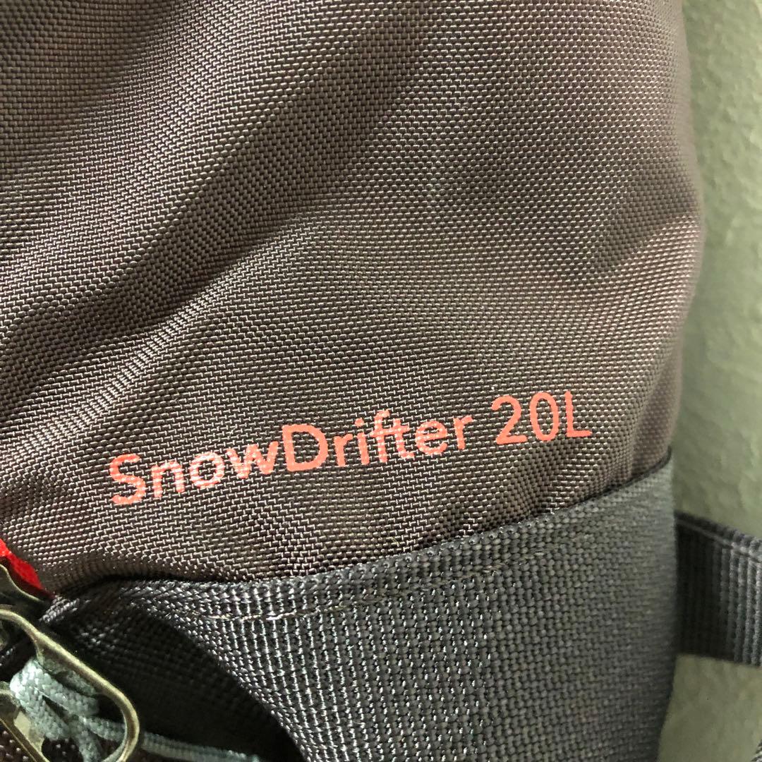 美品 廃盤レア パタゴニア スノードリフター 20L スノーボード着用可