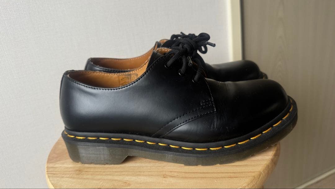 Dr. Martens ブラック レースアップシューズ - メルカリ