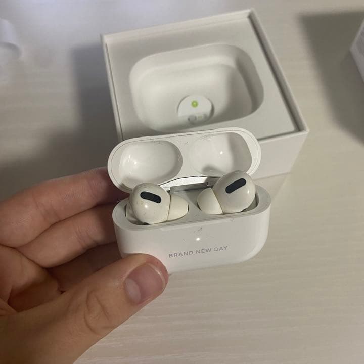 AirPodsPro (中古)【刻印あり】 - メルカリ