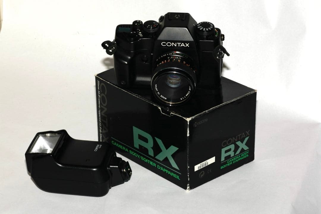 コンタックスCONTAX RXボディ（箱付き）+オマケレンズとストロボ Amazon | CONTAX RX ボディ | 一眼レフカメラ 通販