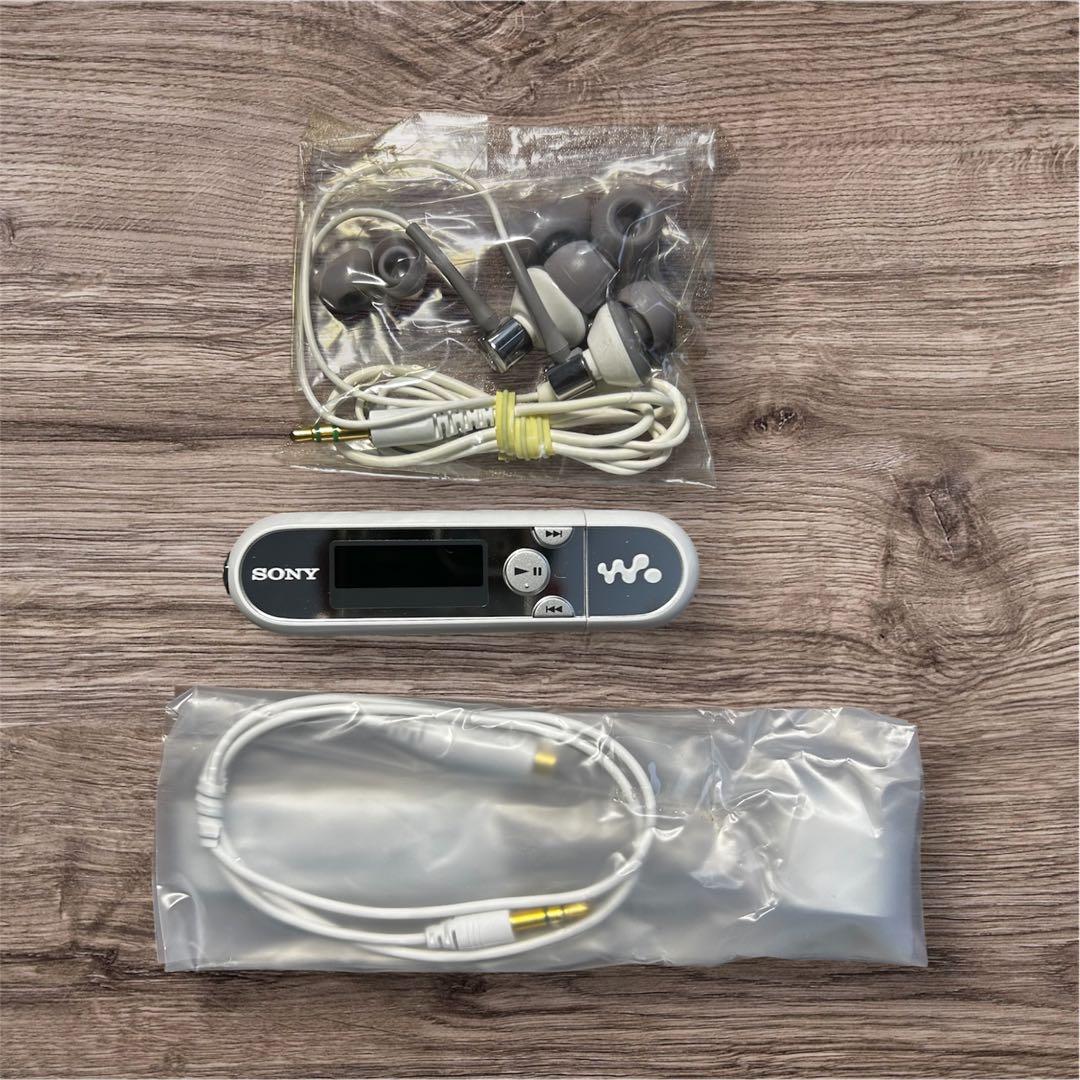 SONY NW-E042 デジタルミュージックプレーヤー 2GB ウォークマン