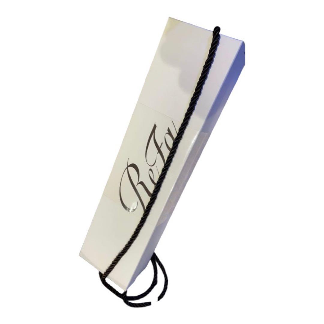 リファパワーアイロンストレートブラック ㅤ Blackがもたらす洗練。 高揚感を纏うデザインの 「ReFa POWER