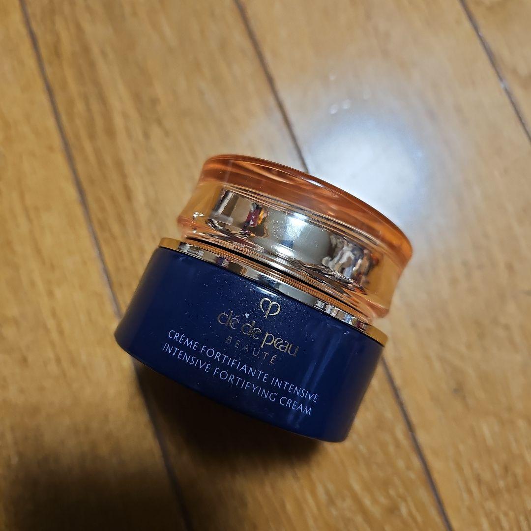 クレ・ド・ポー ボーテ 　クレームアンタンシヴn クレ・ド・ポー ボーテ / クレームアンタンシヴn 2022 キー