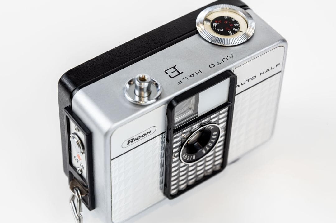 257] リコー RICOH AUTO HALF E ハーフフィルムカメラ