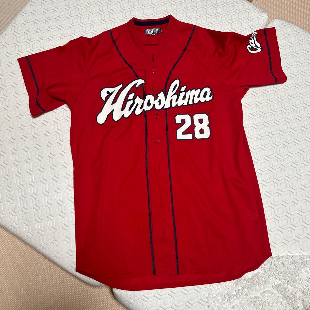 超レア☆広島東洋カープ ユニフォーム Lサイズ 新井選手 28番 - メルカリ