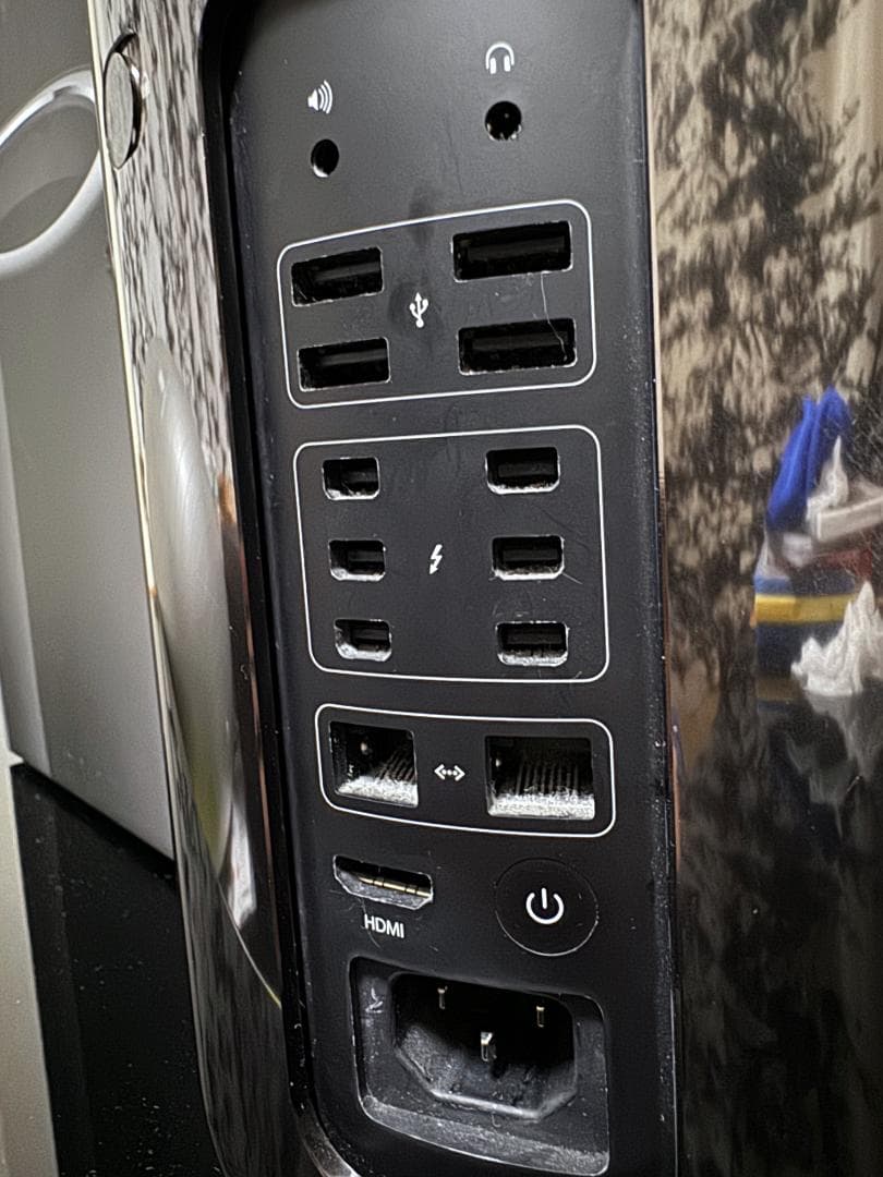 Macデスクトップ Mac Pro 3.7GHz Xeon 32GB RAM 256GB SSD