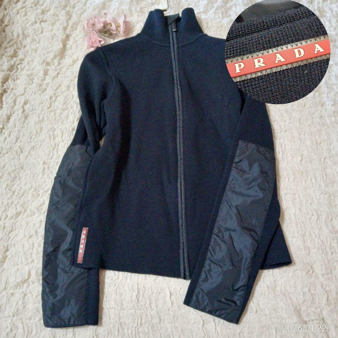 美品　プラダ　ウール　リブ　ジップアップ　ジャンパー PRADA（プラダ） 未使用品△PRADA ウール100% フォックスファー ロゴ