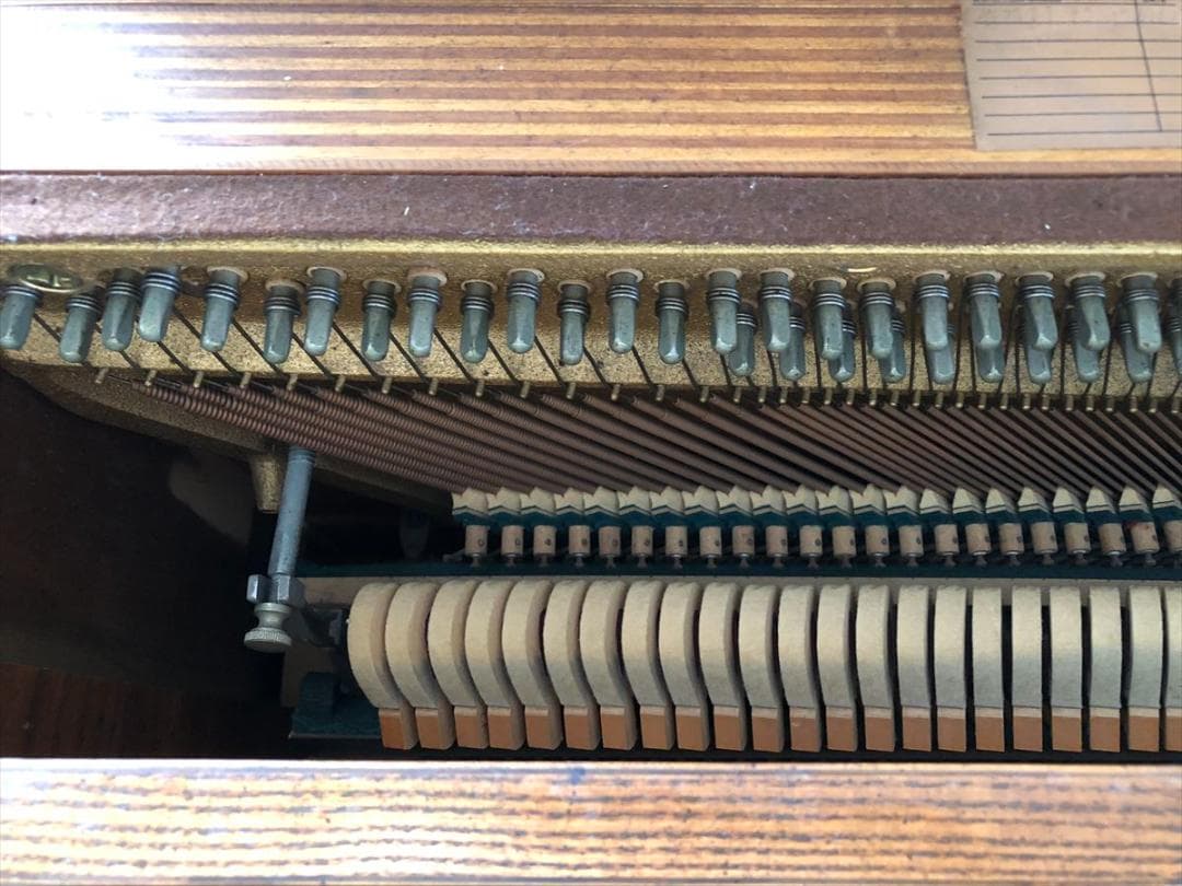 アメリカ製 アップライトピアノ EVERETT エヴェレット 現状渡し 椅子付き