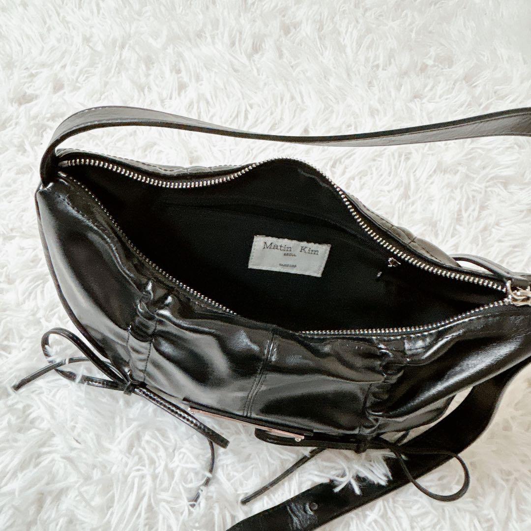 matin kim リボン バッグ ワンショルダー ハーフムーン black - メルカリ