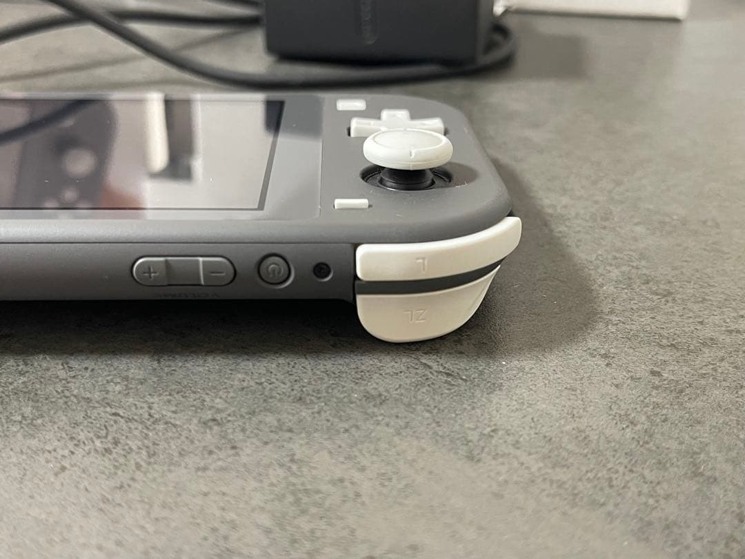 Nintendo Switch Lite グレー 充電器付き ケース付き - メルカリ