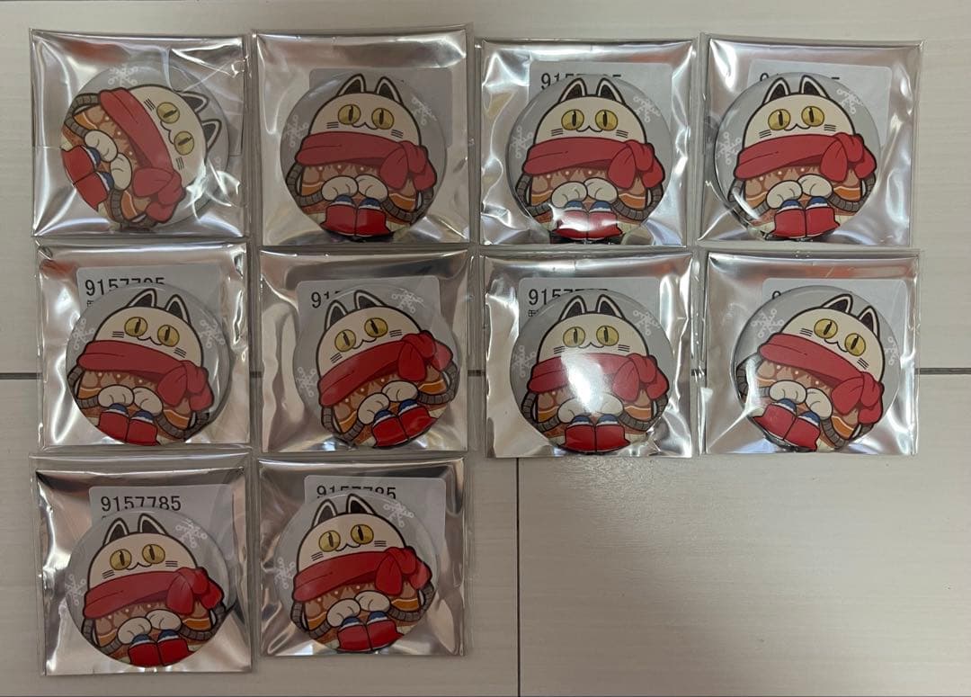 成人男性三人組 せいだん ニャンヤオチュー 缶バッジ - メルカリ