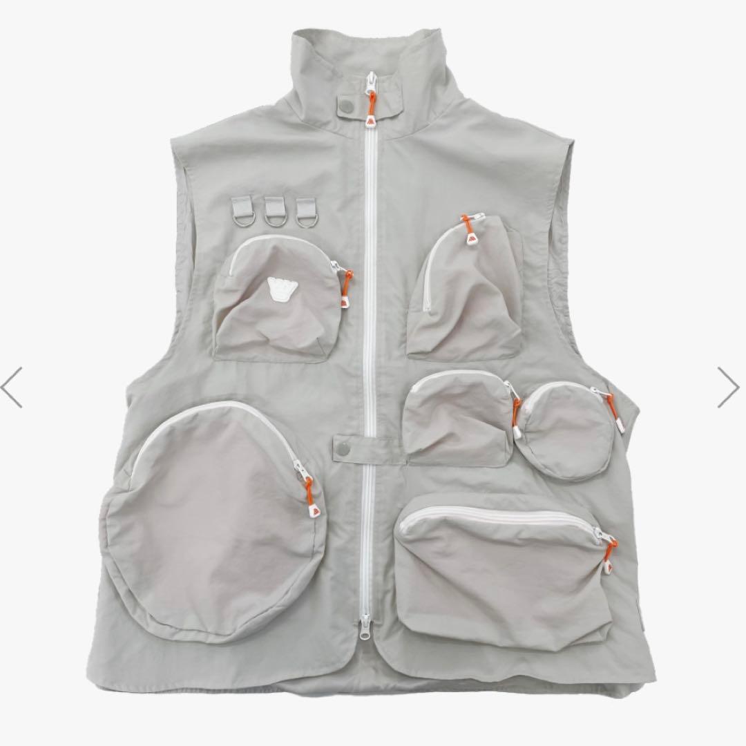 Vaundy Pocketfull Vest Mサイズ 商品詳細ページ | Vaundy ONLINE STORE | Pocketfull Vest