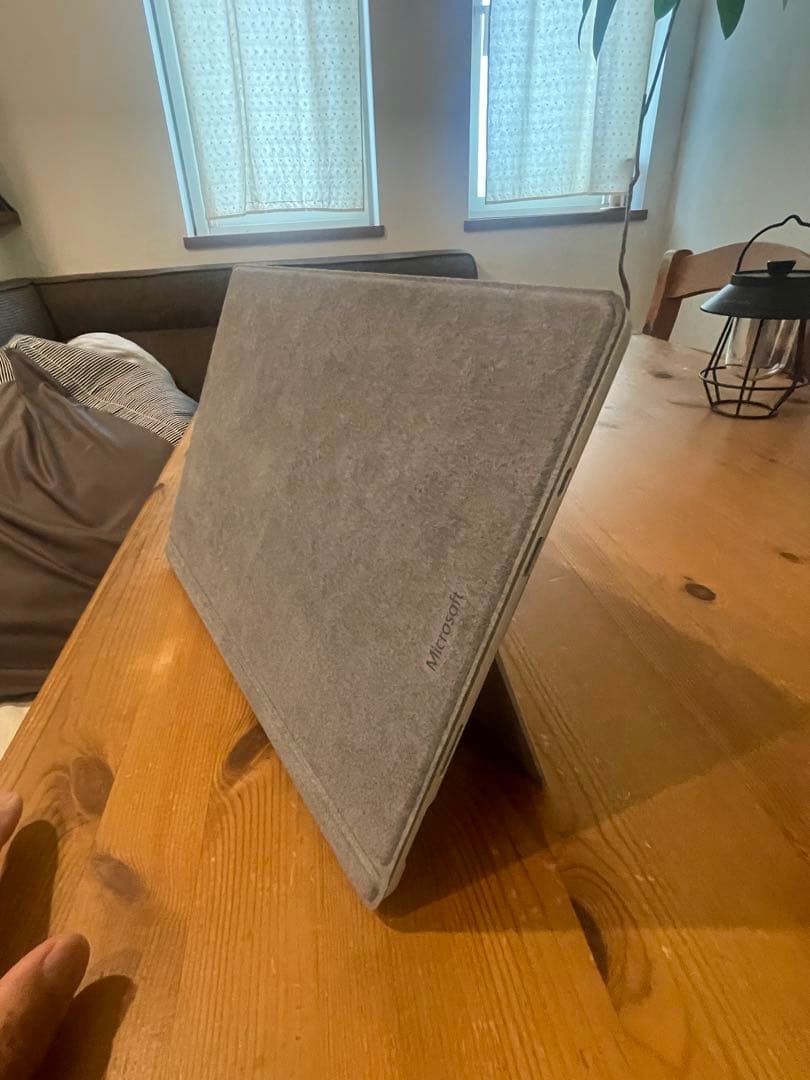 surface pro7+/ i3/8/128 ケースあり