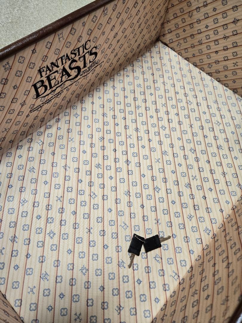 鍵付き】ファンタスティックビースト ニュートスキャマンダートランク