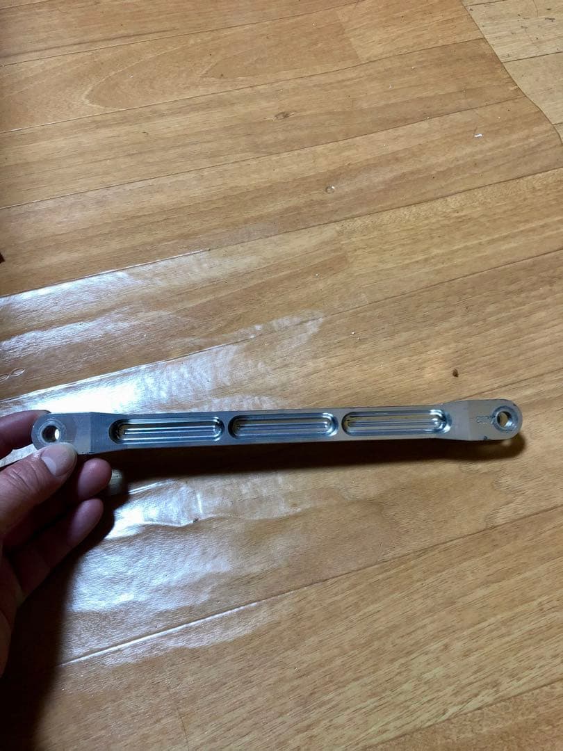 週末限定値下げ・XJR1200.XJR1300アルミトルクロッド XJR1300/1200 トルクロッド シルバー : Complsah Factory - 通販