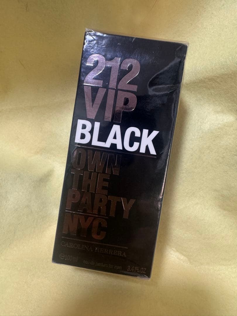 212 VIP BLACK 100ml 男性用香水 Amazon.com : 212 VIP Black by Carolina Herrera for Men Eau De