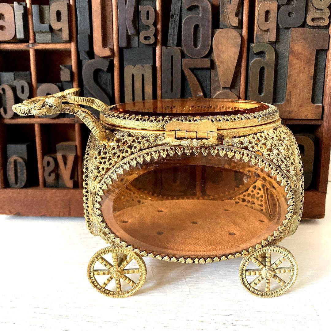 フランスアンティーク☘️オルモル装飾 ベベルガラス 馬車型ジュエリー