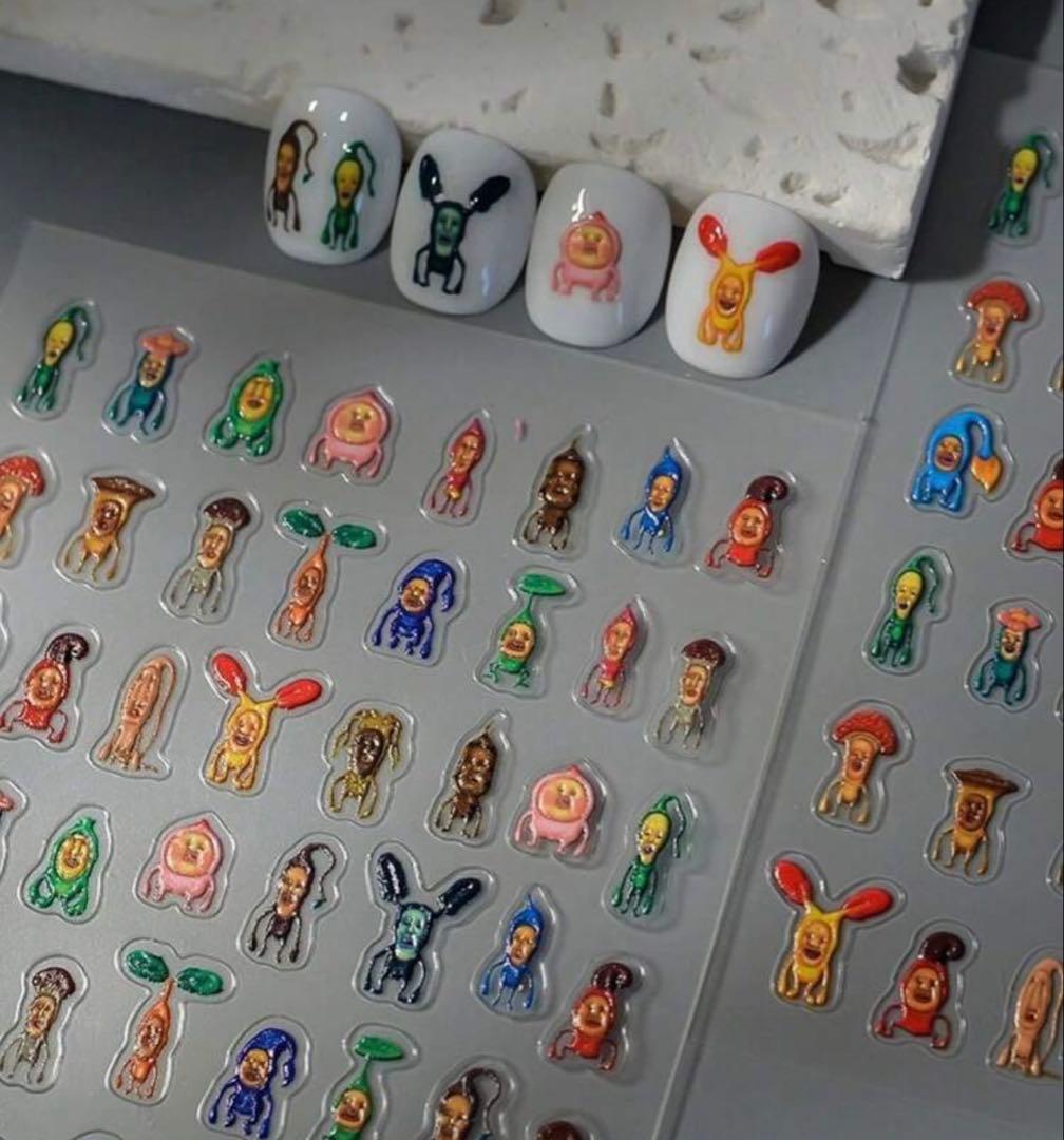 ネイルシール こびとづかん - メルカリ