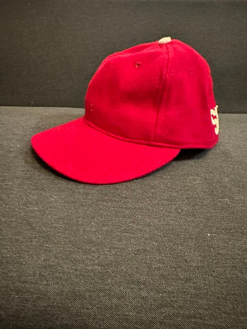 supreme 赤 ウール ベースボールキャップ タグ付き 7 1/4 - メルカリ