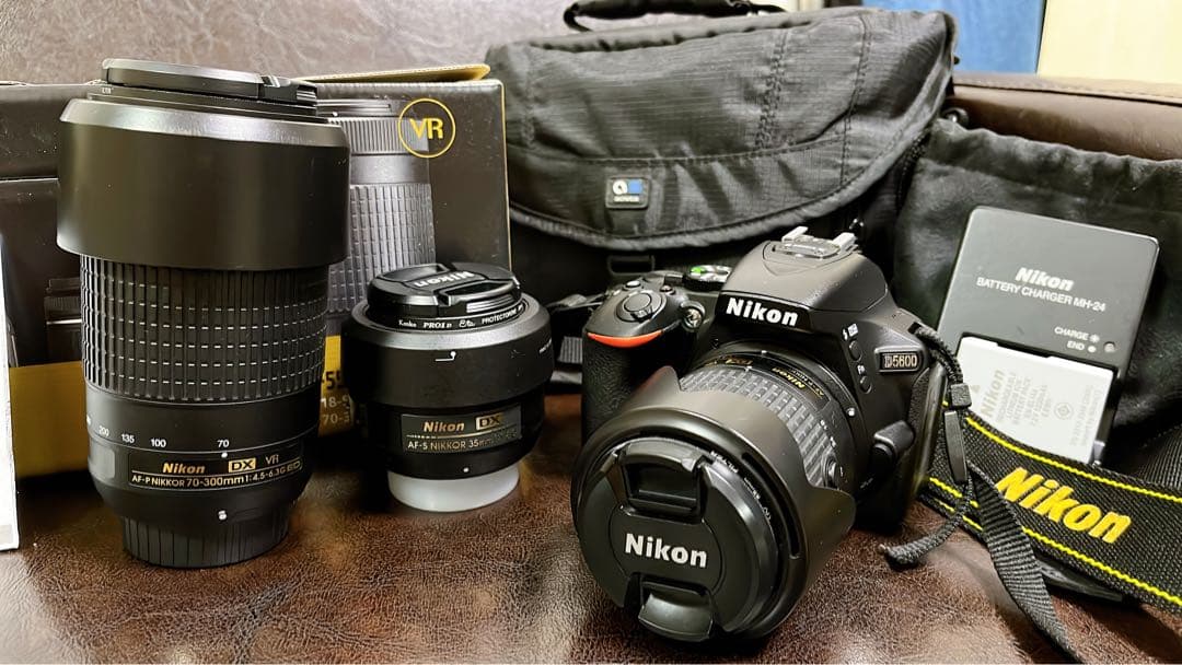 Nikon D5600ダブルズームレンズキット 35mm単焦点レンズ その他セット