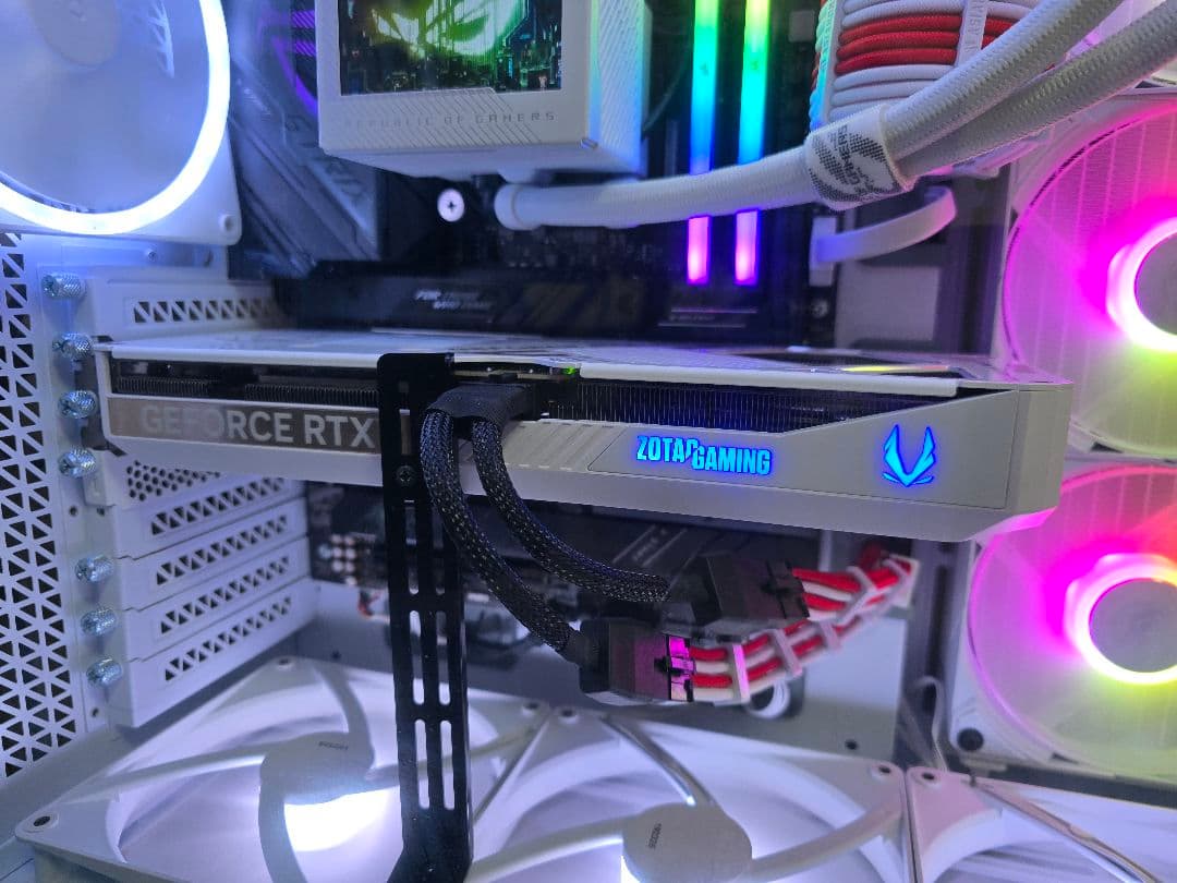 グラフィックボード・グラボ・ビデオカード ZOTAC GAMING GeForce RTX 5070 ZOTAC Twin Edge OC GeForce RTX 5070 Graphics Card RTX 5070 Twin