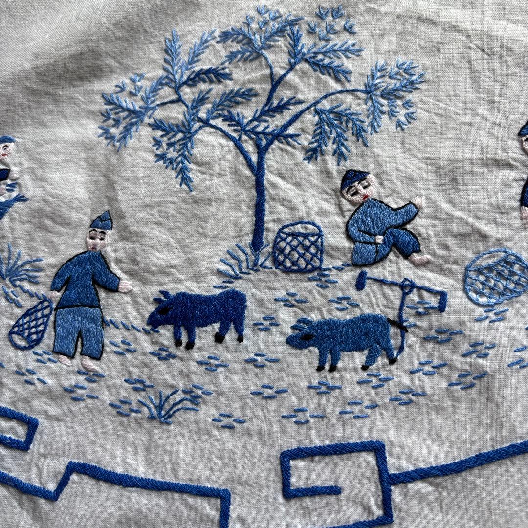 ベトナム刺繍 テーブルクロス（円型） - メルカリ