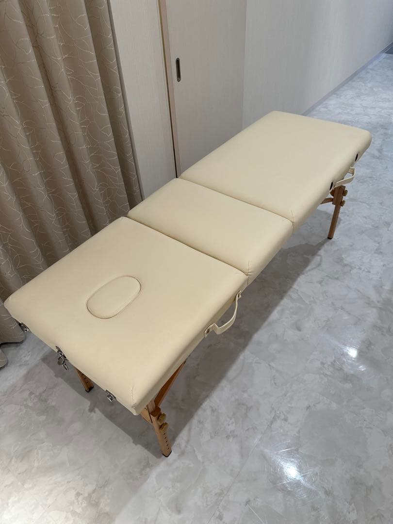 タンスのゲン 折りたたみ　ベッド　マッサージ　施術 レザー　持ち運び Amazon.co.jp: タンスのゲン マッサージベッド リクライニング 高さ