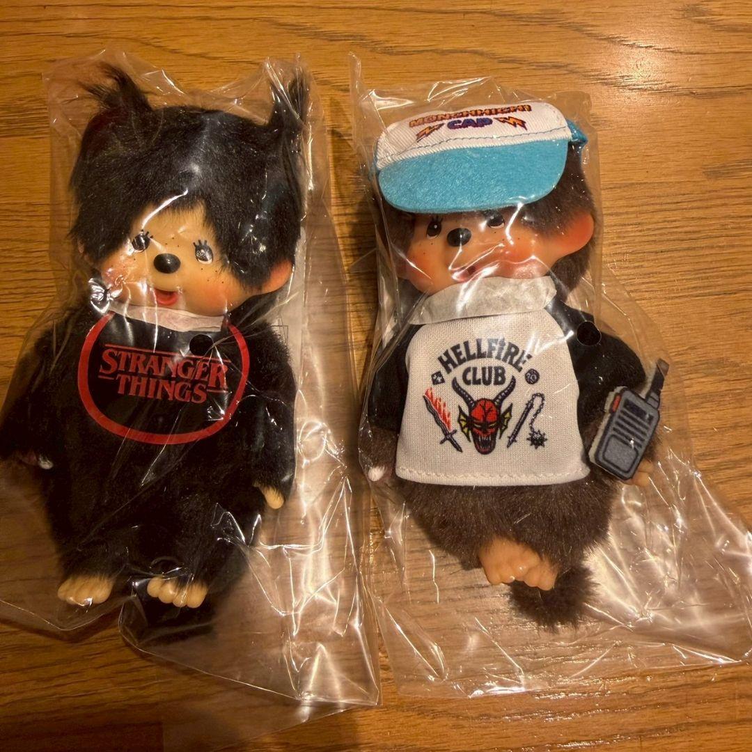 新品 モンチッチ キーチェーン ストレンジャーシングス コラボ クラブ